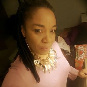 Meet your Posher, Yvette